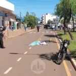 Homem morre após ser atropelado por motocicleta no centro de Bernardo de Irigoyen