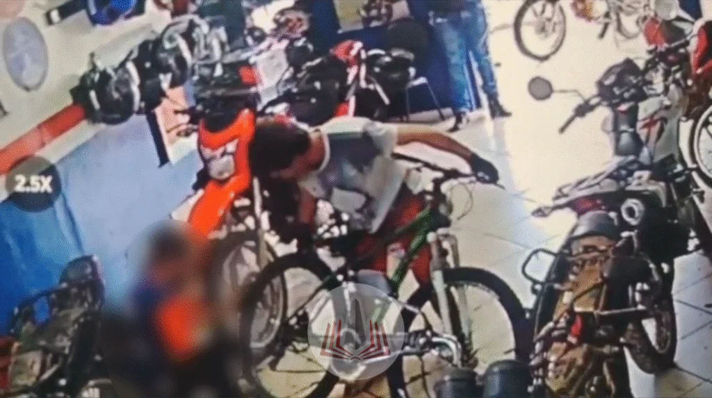 Os suspeitos foram presos em Bernardo de Irigoyen. Uma bicicleta e uma máquina de lavar foram recuperadas pela polícia Argentina