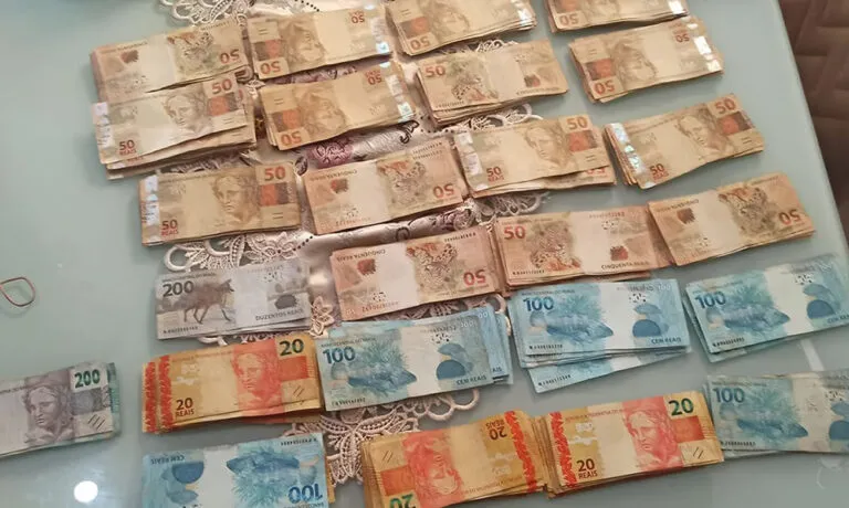 Empresário que pagava propina à policiais de Barracão é alvo de operação do Gaeco