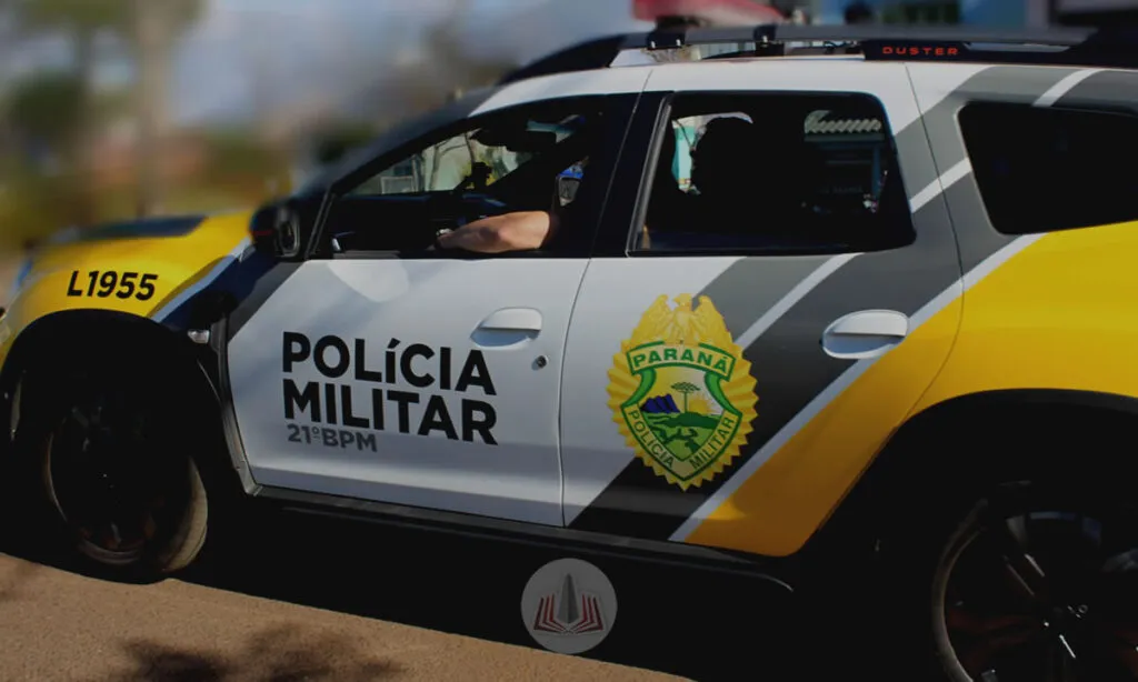 Caso foi registrado no início da noite de quinta-feira. Os bandidos renderam uma comerciante e roubaram um celular