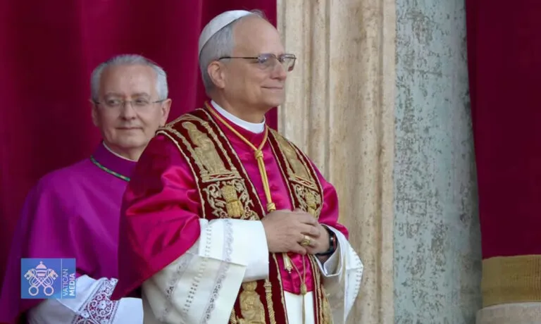 Robert Francis Prevost é o novo Papa