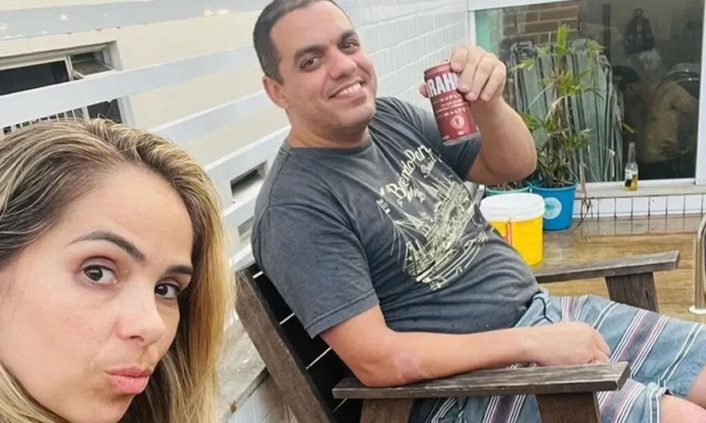 O laudo necroscópico apontou que a maioria das facadas concentrou-se no lado direito do corpo da vítima. Amanda foi assassinada pelo marido, um sargento da PM