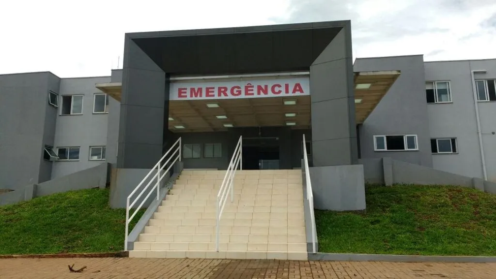 Alta na procura por atendimento no hospital acaba atrasando outros atendimentos. Hospital alerta para que os pacientes busquem atendimento nos postos de saúde