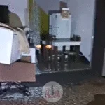 Ladrões arrombam loja de móveis e tentam furtar freezer, no centro de Barracão