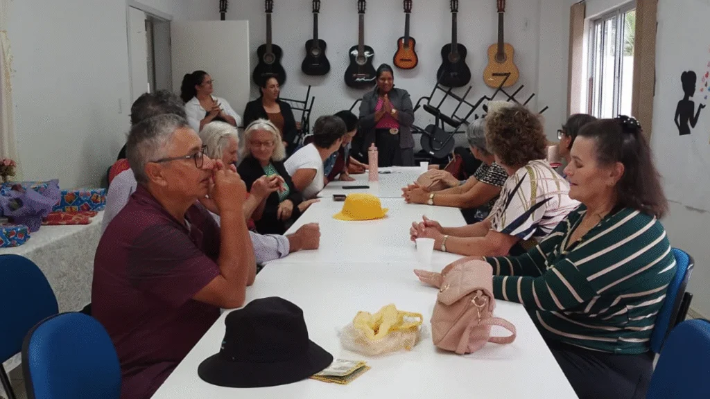 Atividades especiais reuniram mulheres e idosas atendidas pelas unidades em momentos de valorização, afeto e integração comunitária CRAS 