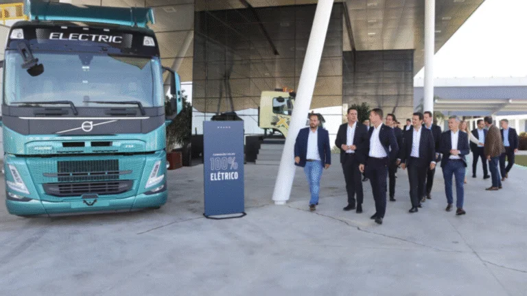 Paraná será polo de fabricação global de ônibus elétricos da Volvo