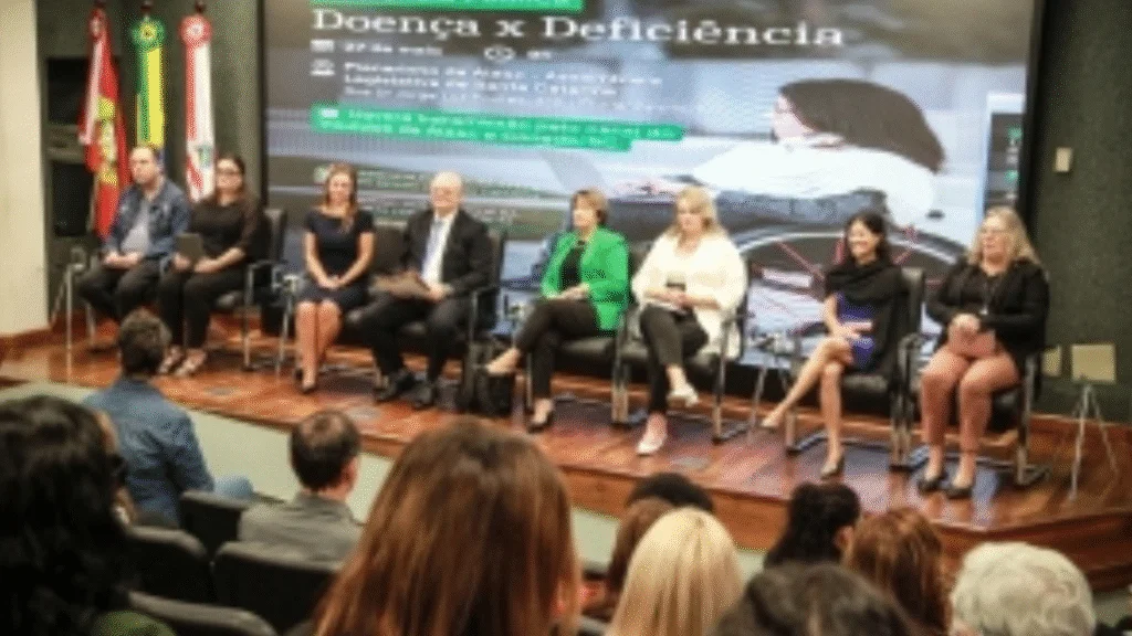 A diferença entre doença e deficiência pode parecer pequena para quem não vive essas situações, mas para aqueles que dependem de serviços públicos, essa distinção pode afetar o acesso a benefícios e direitos garantidos por lei.