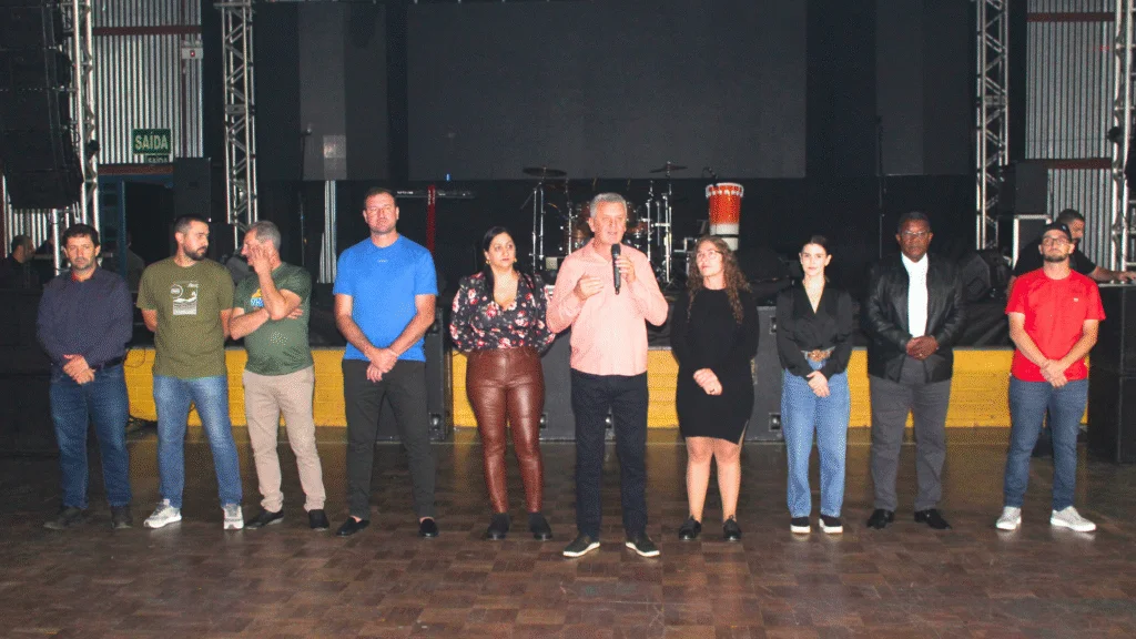O evento, que já se consolidou como um dos maiores encontros culturais e comerciais do Sudoeste do Paraná, combina shows, gastronomia, negócios e muita tradição