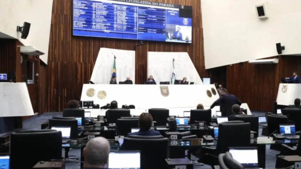 Aprovada proposta que amplia a atuação da Patrulha Maria da Penha no Paraná, com ações preventivas para proteger mulheres em situação de violência doméstica