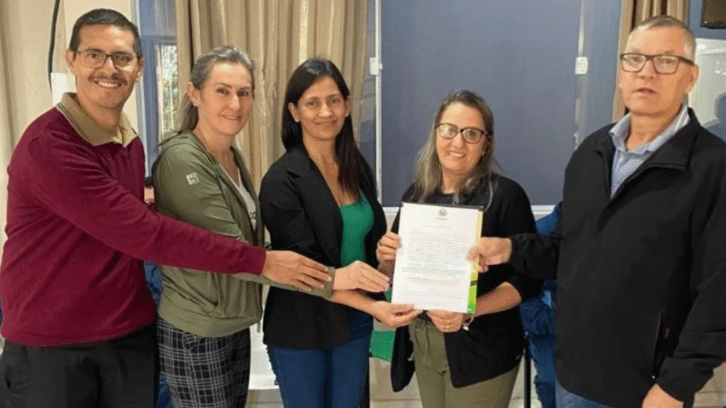 Apae de Guarujá do Sul recebe mais R$ 151 mil para melhorias e sustentabilidade 1 crys 15 15