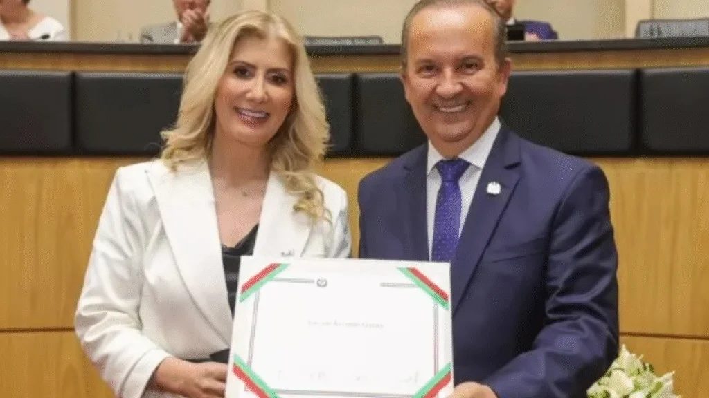Luciane Ceretta será a nova secretária de Educação de SC. Com ampla experiência acadêmica, ela assume o cargo para fortalecer os índices educacionais e modernizar a infraestrutura das escolas