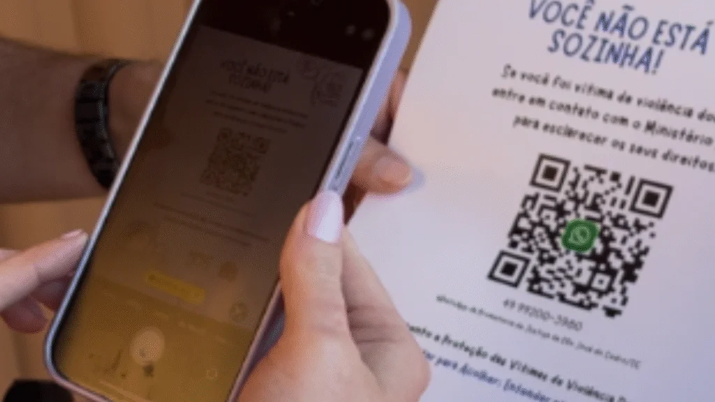 A iniciativa busca fortalecer o cuidado e a escuta das vítimas de violência doméstica, com atendimento próximo e imediato após o registro