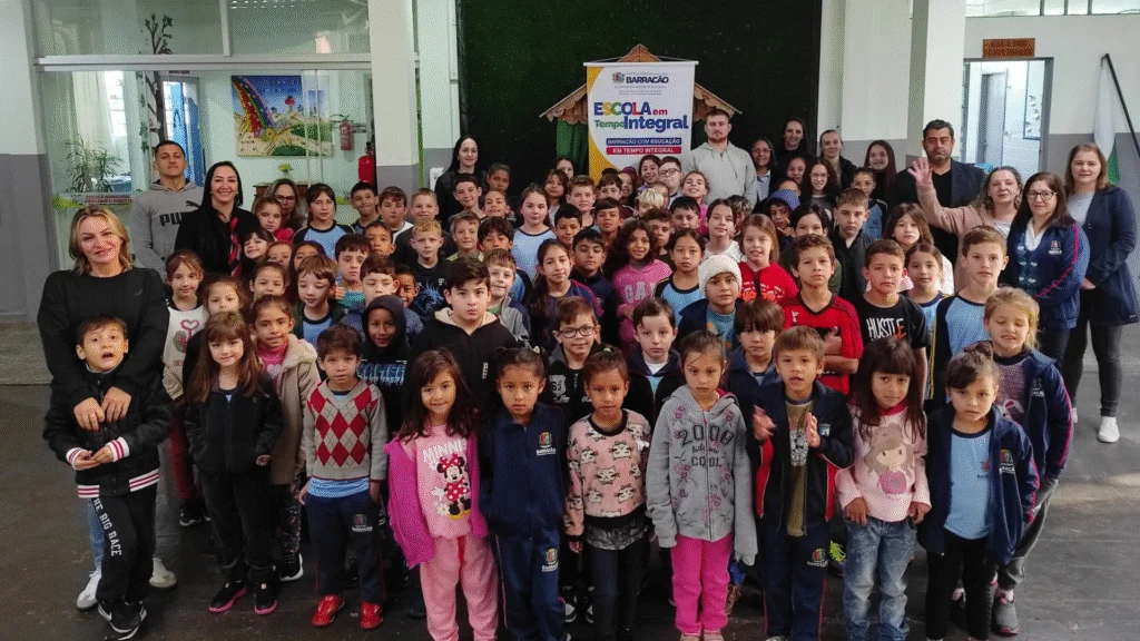 Programa foi implantado na Escola Municipal Eurilemo Lúcio Zanette como projeto piloto com um número limitado de 30 matrículas