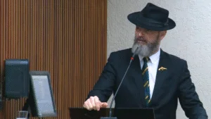 Deputado Tito Barichello propõe fim de cotas de gênero nas universidades do Paraná