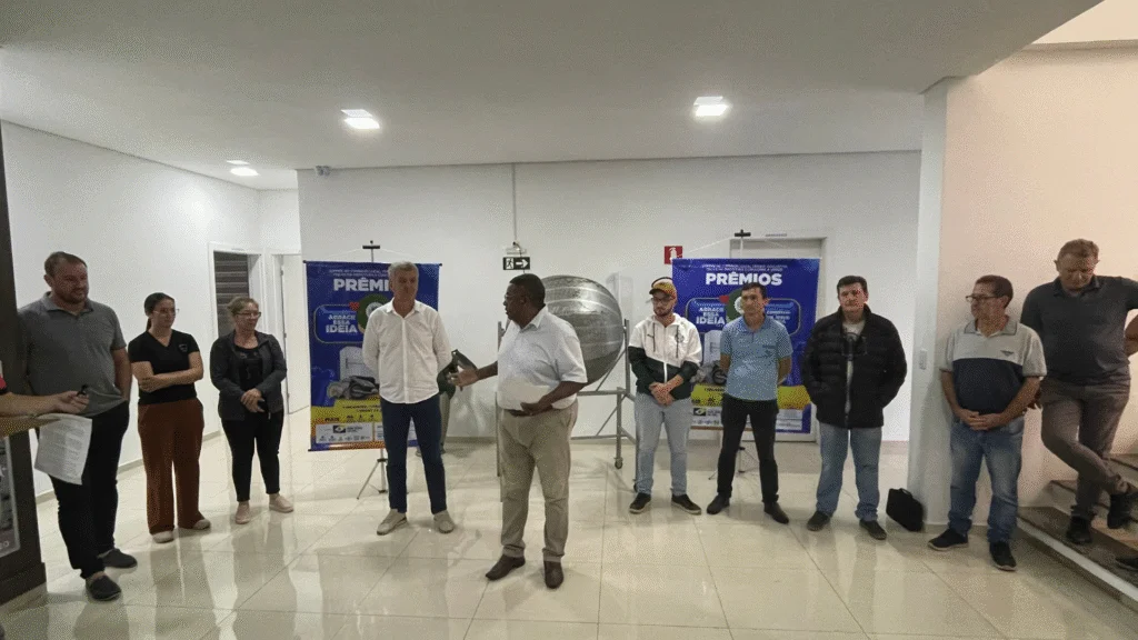 O Prefeito Helio Surdi e secretário Adair Rosa destacam sucesso da iniciativa que valoriza o comércio local e fortalece a economia do município com a campanha 