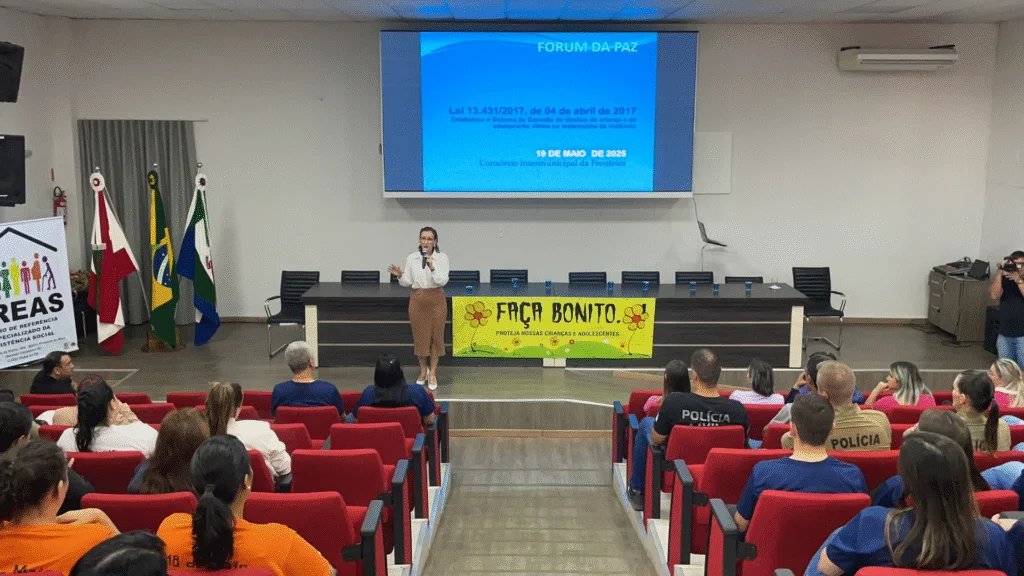 Fórum da Paz para conscientização sobre o combate à exploração sexual de crianças e adolescentes reuniu os municípios de Dionísio Cerqueira, Barracão e Bom Jesus do Sul