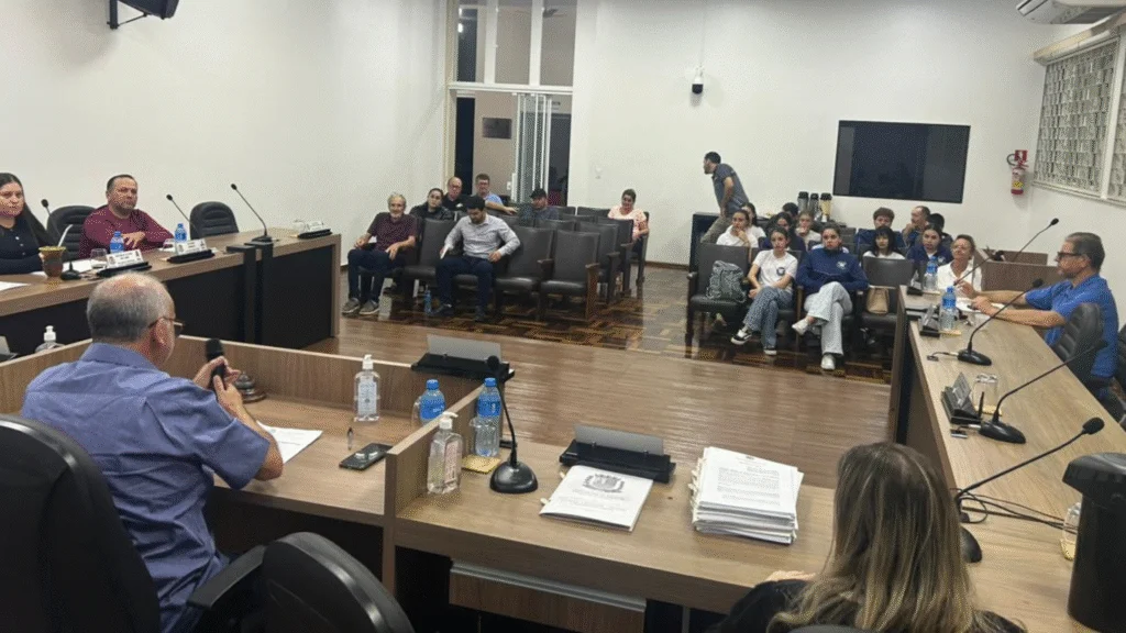 Iniciativa promove educação política e participação cidadã entre jovens da Escola Cívico-Militar Interventor Manuel Ribas