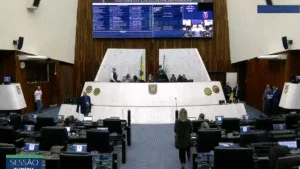 Paraná aprova projeto que fortalece inclusão profissional de pessoas com deficiência