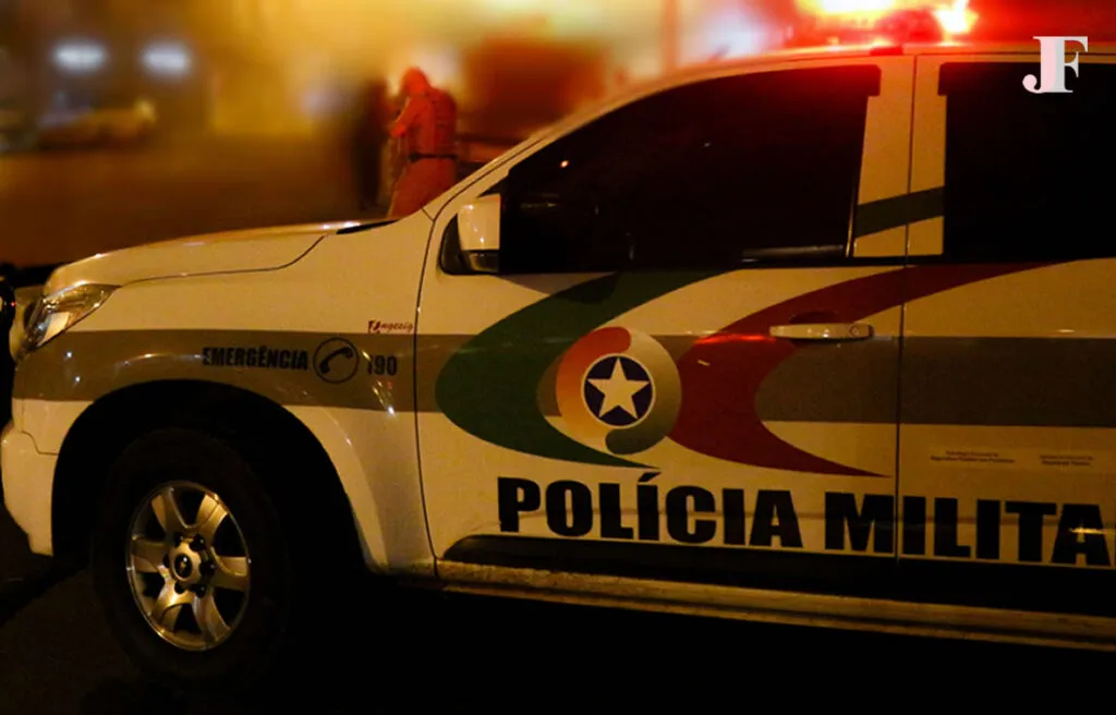 Agrotóxico e cigarros contrabandeados estavam em um veículo cujo motorista tentou fugir de uma abordagem na madrugada desta segunda-feira
