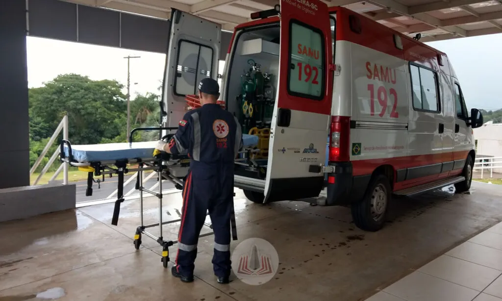 A equipe foi acionada mas durante o deslocamento a mulher acabou dando a luz em casa, no trajeto mãe e bebê receberam os primeiros atendimentos por parte do Samu