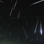 Eta Aquáridas surpreendem com até 60 meteoros por hora esse mês