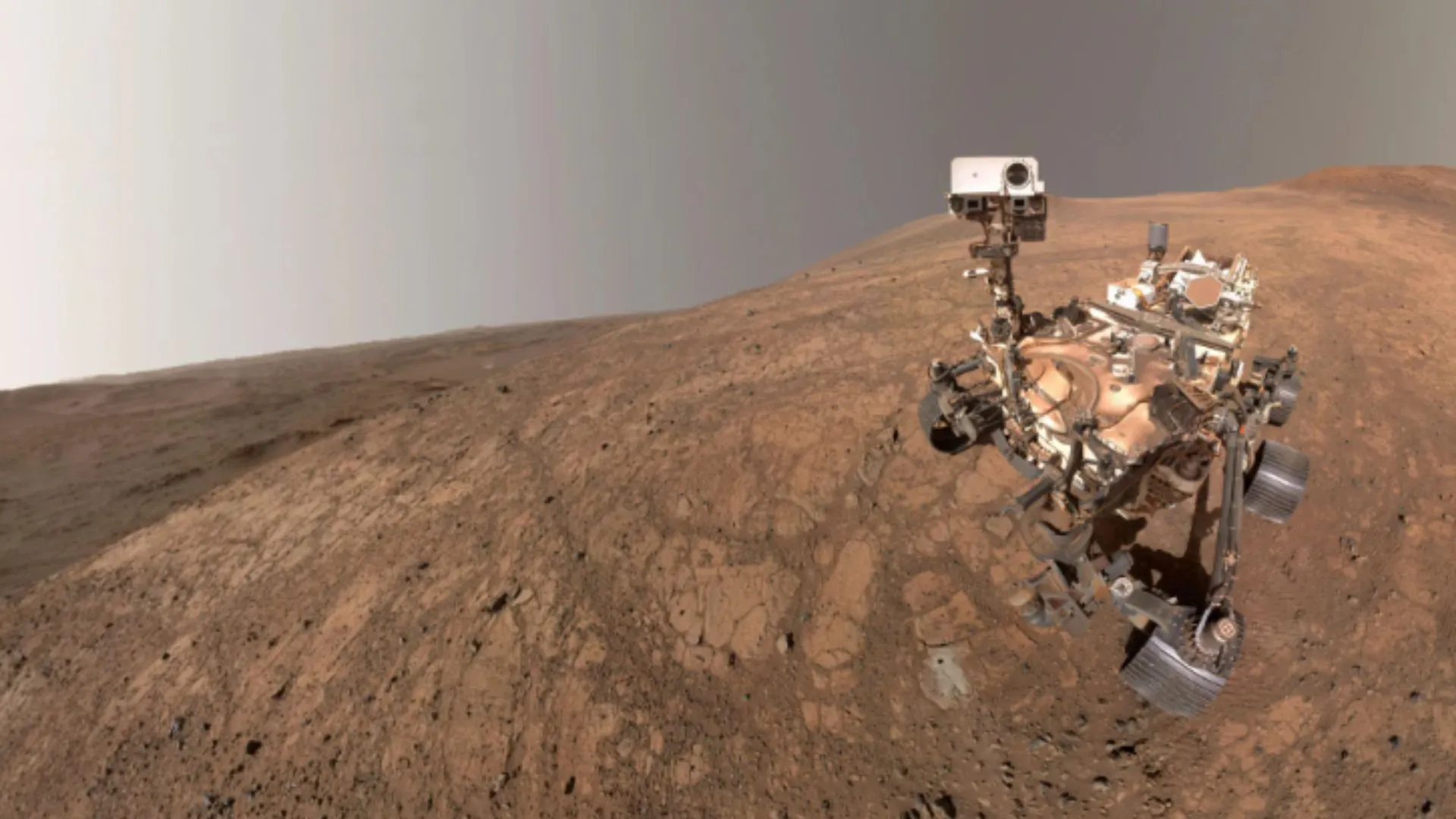 Selfie surpreendente do robô da Nasa em Marte revela redemoinho de poeira