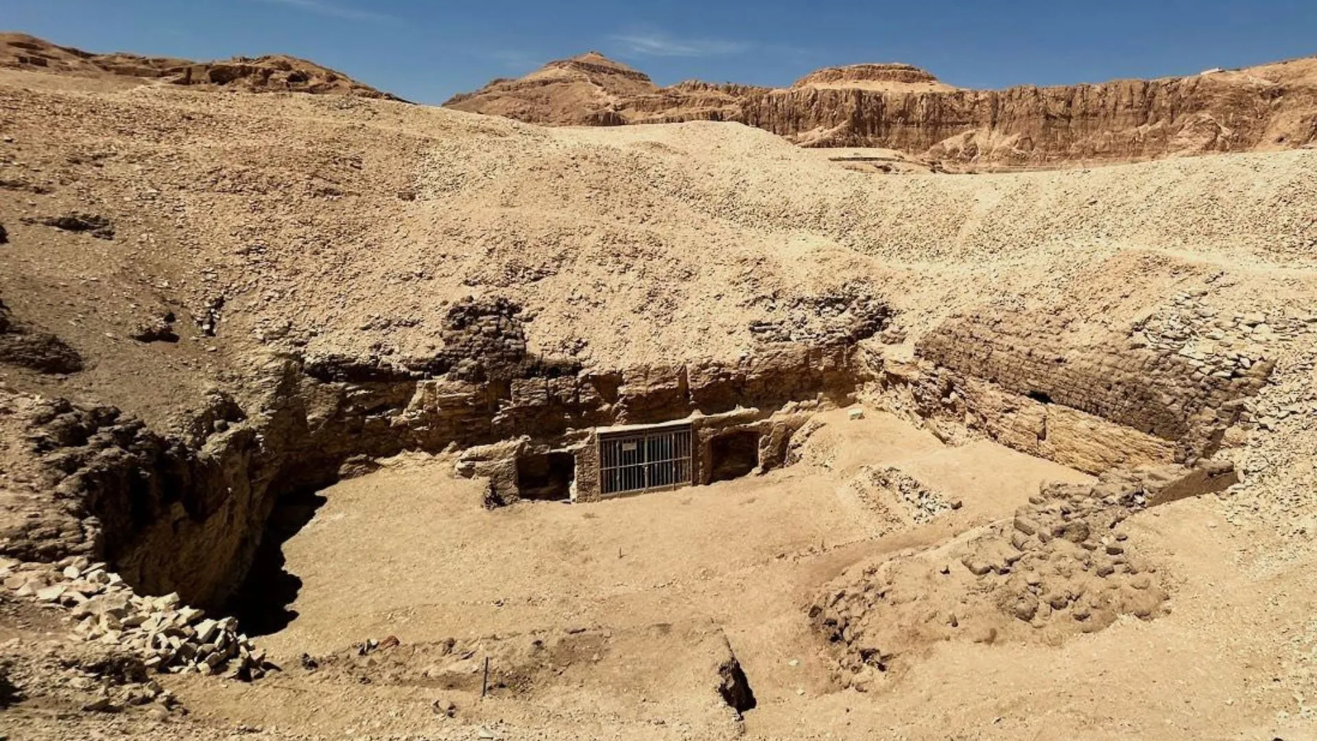 Após 50 anos, arqueólogos identificam quem está enterrado na tumba em Luxor