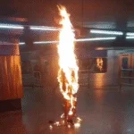 Homem ateia fogo ao próprio corpo em estação de metrô de São Paulo