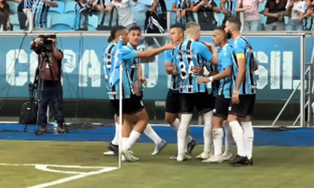 Grêmio fez 1 a 0, com o resultado, o Tricolor soma agora oito pontos e, ao final do jogo, ocupava a 12ª posição no Brasileirão