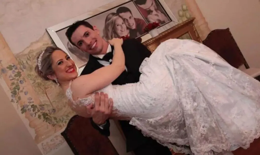 Investigação revela que a sogra da professora envenenada tinha dívidas de até R$ 300 mil e que o marido foi mandante do crime