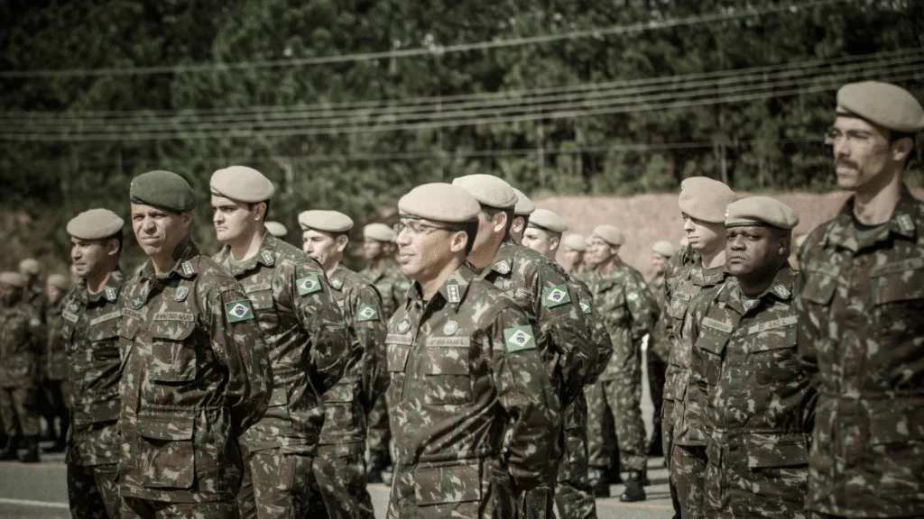 Entenda quem deve se alistar no serviço militar brasileiro, quais são as regras, benefícios e penalidades. O prazo de alistamento para 2025 vai até 30 de junho
