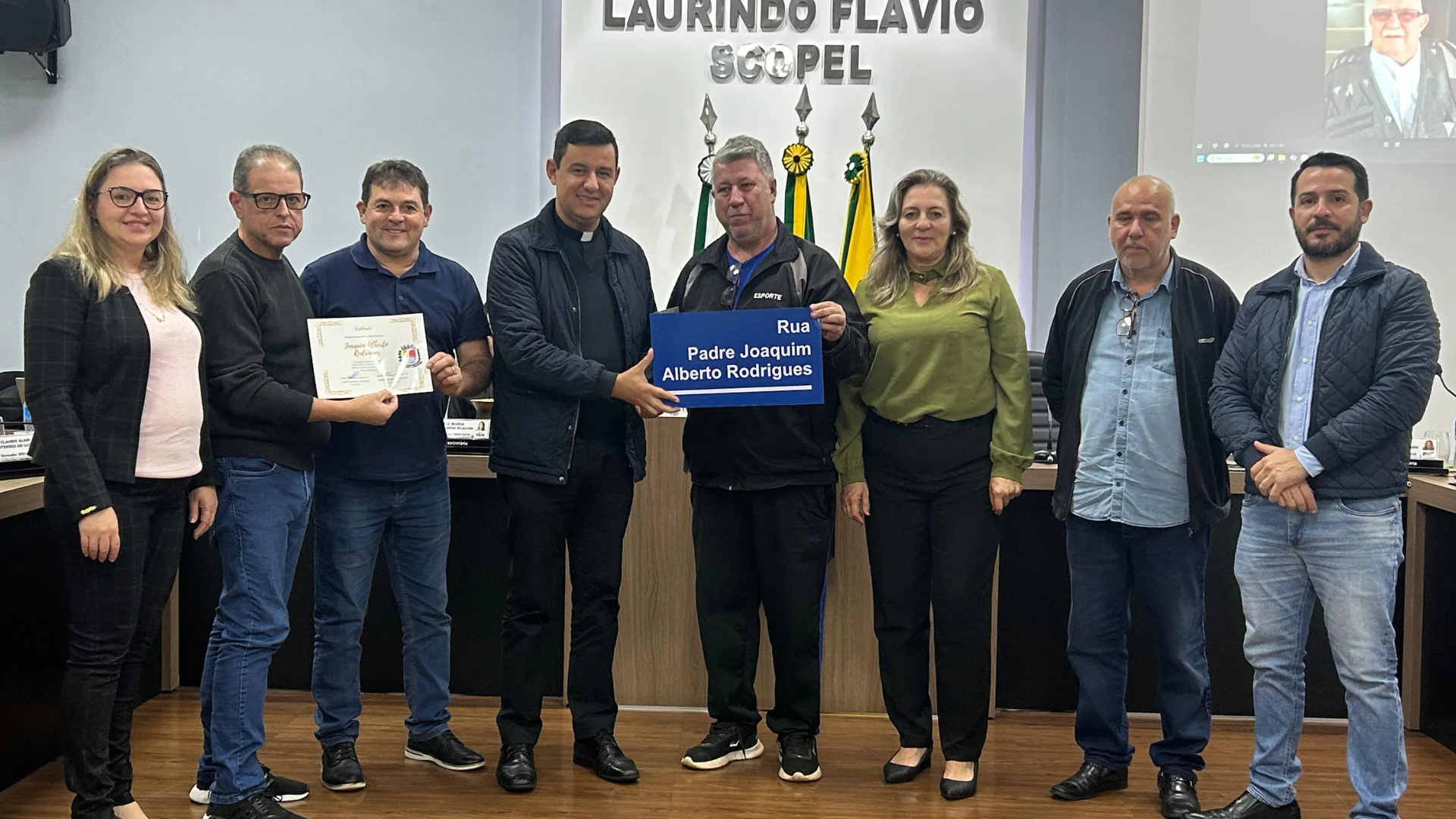Vereadores de Santo Antonio do Sudoeste homenageiam Padre Joaquim