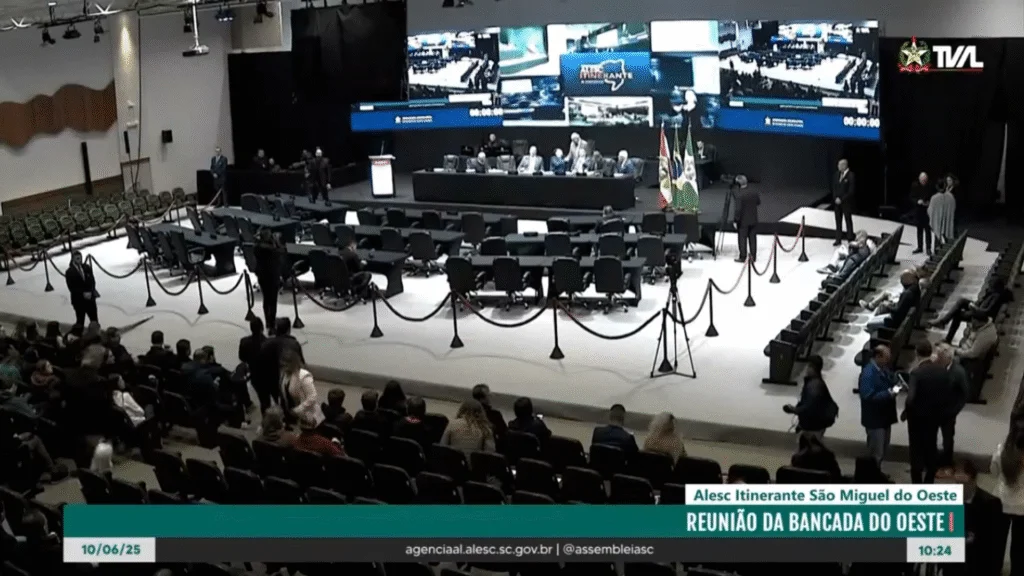 Deputados debatem o andamento do Cadastro Ambiental Rural e demandas regionais em reunião do Alesc Itinerante em São Miguel do Oeste