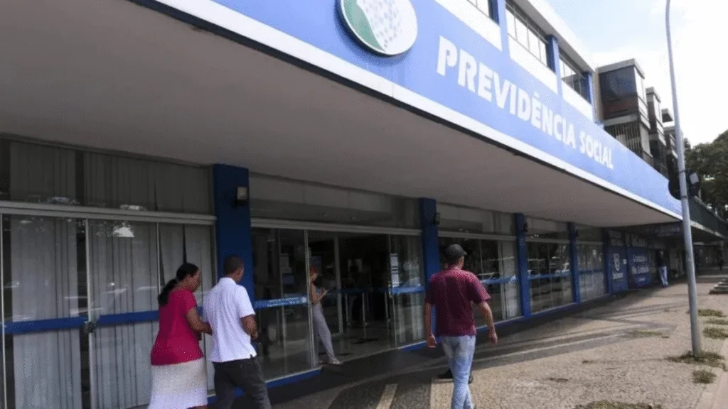O Instituto Nacional do Seguro Social (INSS) comunicou ao Supremo Tribunal Federal (STF), nesta terça-feira (24), que está preparado para iniciar, a partir de 24 de julho, a devolução dos valores cobrados indevidamente de aposentados e pensionistas