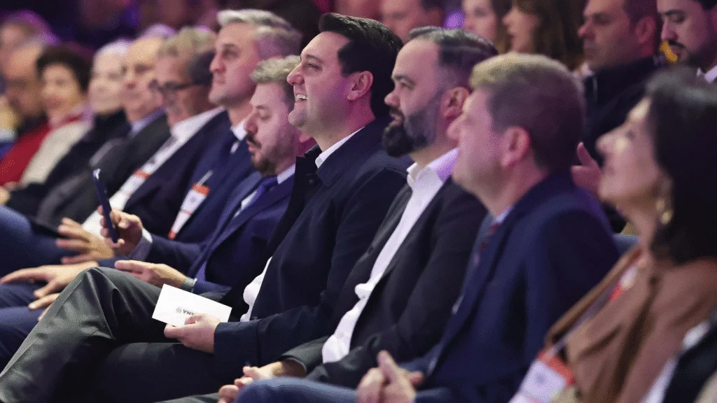 O governador Carlos Massa Ratinho Junior participou nesta quarta-feira (11) do 6º Congresso Internacional Novo Tempo da Educação, realizado em Curitiba, que reuniu representantes de diversos estados brasileiros. 