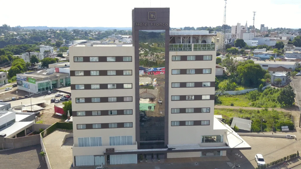 Marcos dos Santos destaca as melhorias implementadas no hotel, e a necessidade de união da comunidade para desenvolver o turismo regional