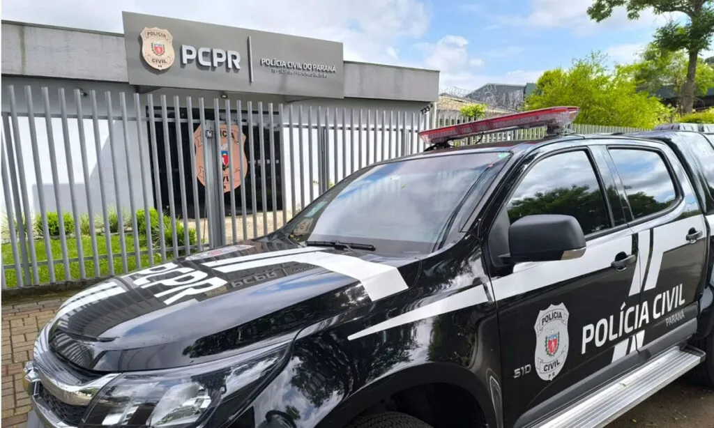 A mulher, de 23 anos, já possui antecedentes por crimes patrimoniais semelhantes, tendo sido beneficiada anteriormente por Acordo de Não Persecução Penal