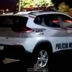 Mulher é derrubada e tem celular roubado enquanto caminhava na Avenida Internacional