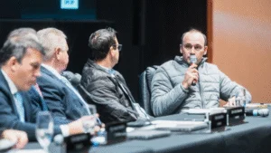 Suinocultura e leite pautam debate da Alesc Itinerante no Extremo Oeste