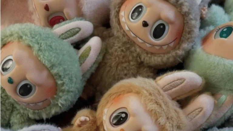 Labubu conquista o mundo com ajuda de Lisa e vira item desejado por fãs