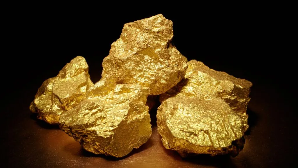 Ouro e metais preciosos do núcleo da Terra estão vazando para a superfície