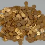 Tesouro oculto com 598 moedas de ouro é achado na República Tcheca