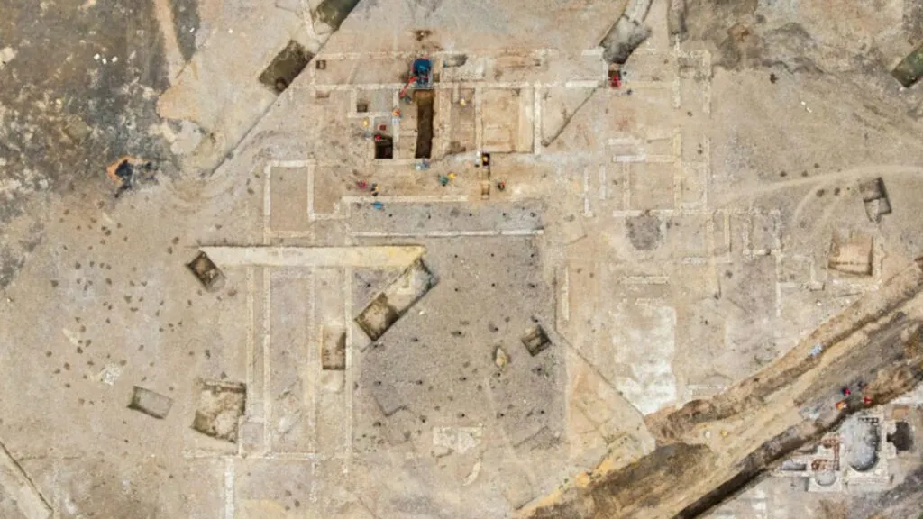Impressionante vila romana de 43 mil pés quadrados é desenterrada na França