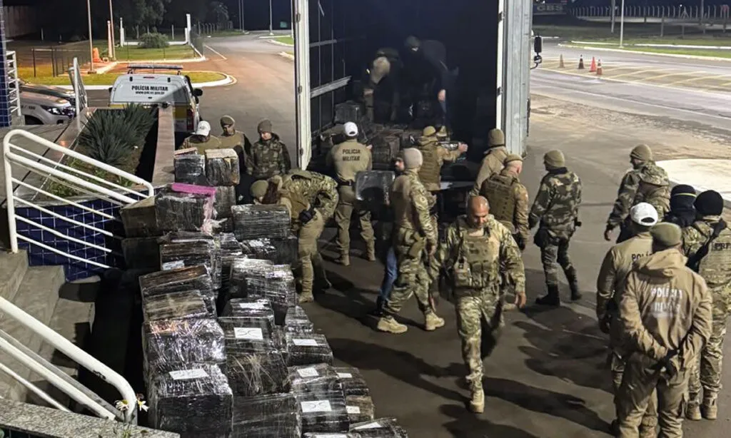 PRF e PM realizaram a maior apreensão de maconha do ano em Santa Catarina; foram apreendidas 9,4 toneladas de maconha
