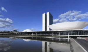 Senado e Câmara aprovam no mesmo dia projeto que aumenta o número de deputados federais