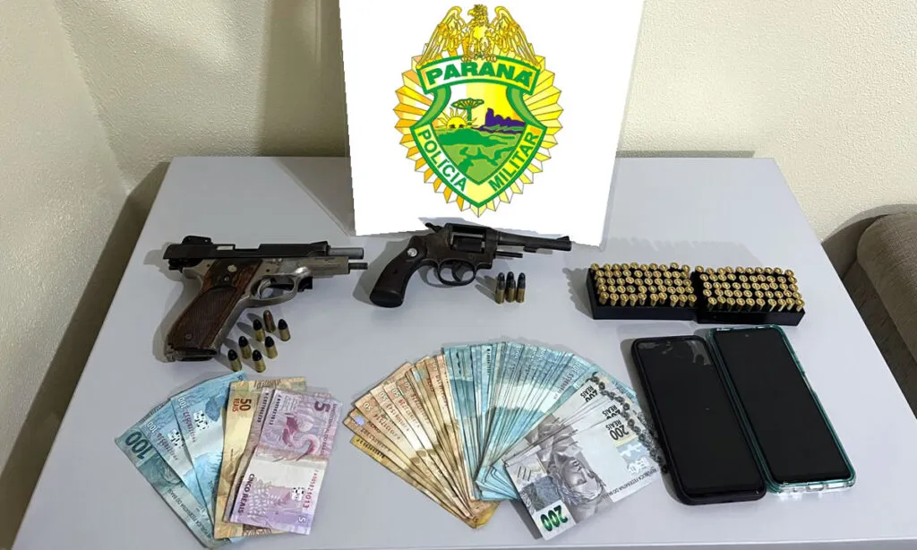 Segundo a Polícia Militar, o menor de idade e o casal, maiores, vêm cometendo diversos crimes, principalmente envolvendo roubo, sequestro e cárcere privado