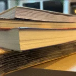 Livros que as pessoas mais inteligentes leem: 5 clássicos que desafiam até as mentes mais brilhantes