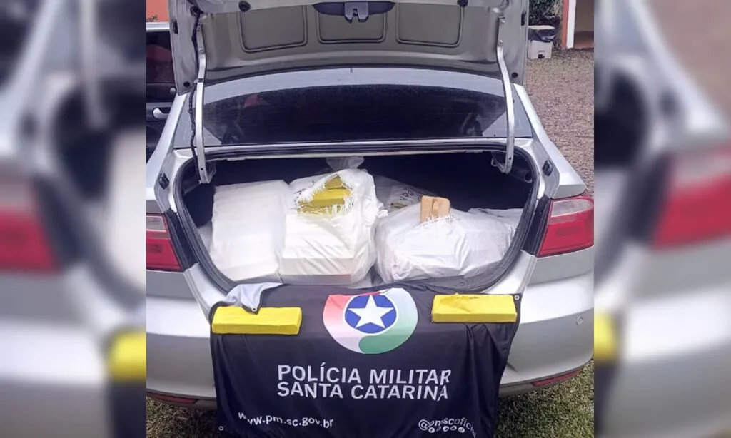 Casal é preso em motel com carro adulterado e carregado com mais 190 quilos de maconha