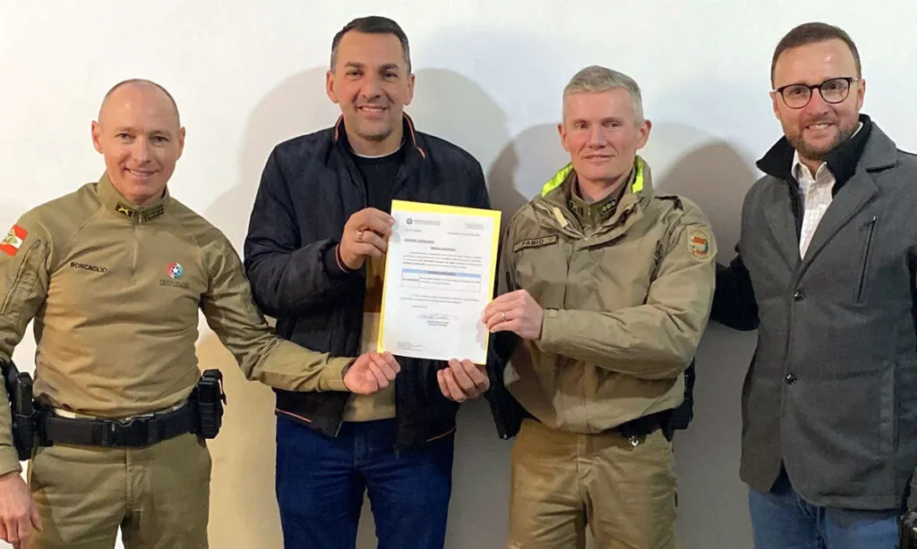 O comandante do 36º BPM recebeu nesta quarta-feira, a confirmação de liberação de uma emenda de R$ 300 mil destinados à pavimentação asfáltica do pátio do batalhão