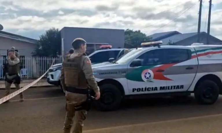 Menino de 4 anos vê pai matar mãe e padrasto a facadas